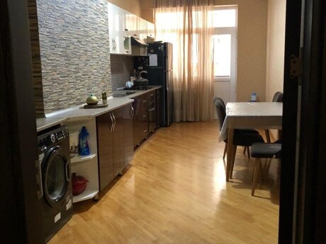 3-комн. · 140 m² · 8/18 этаж, Qara Qarayev