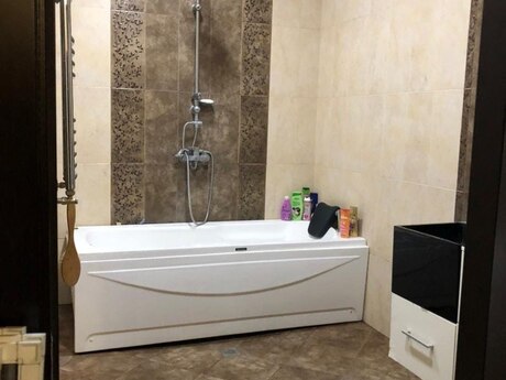 Аренда: 3-комнатная квартира, 140 м², Qara Qarayev: 1 000 ₼/мес 5