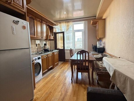 Объявление №6437423 - Баку, пос. Ени Ясамал, 3-комн., 85 м², 3/12 этаж