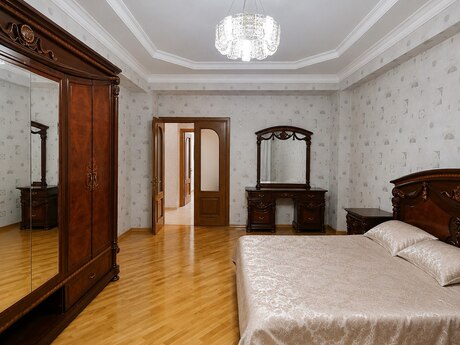 Kirayə 3 otaqlı mənzil, 120 m², 28 May: 900 ₼/ay 3