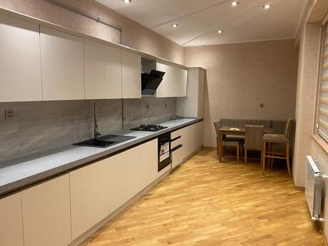 Elan №6437525 - Bakı, Nərimanov r., 3 otaqlı, 145 m², 4/17 mərtəbə