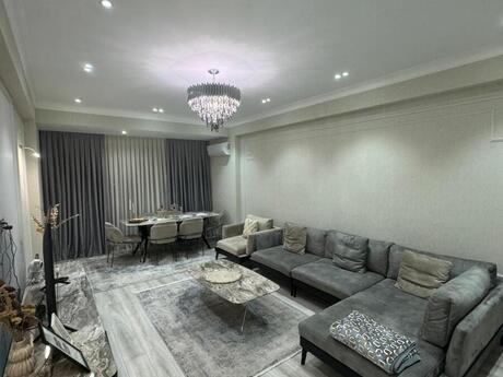 Elan №6437541 - Bakı, 7-ci mikrorayon q., 3 otaqlı, 123.3 m², 15/17 mərtəbə