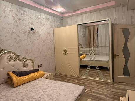 3-room apartment for rent, 97 m², 8-ci mikrorayon: 800 ₼/mo 3