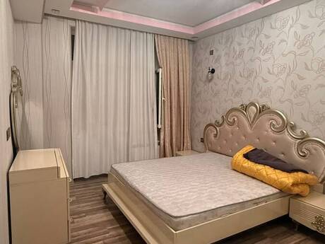 3-room apartment for rent, 97 m², 8-ci mikrorayon: 800 ₼/mo 2
