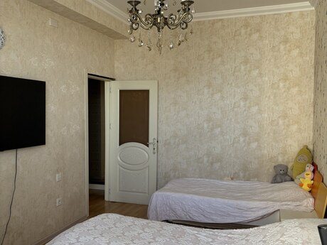 1 otaq · 54 m² · 8/17 mərtəbə, Memar Əcəmi