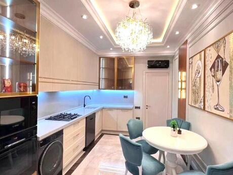 Kirayə 3 otaqlı mənzil, 150 m², Ağ şəhər: 2 200 ₼/ay 5