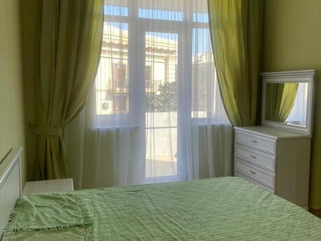 Kirayə 4 otaqlı mənzil, 130 m², Sahil: 2 000 ₼/ay 5