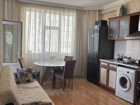 Elan №6437883 - Bakı, 9-cu mikrorayon q., 1 otaqlı, 54 m², 8/17 mərtəbə