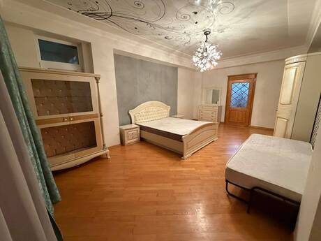 4-комнатная квартира, 130 м², 20 Yanvar: 325 000 ₼ 3