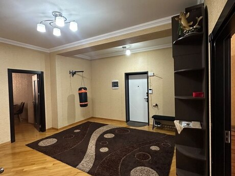 Объявление №6437942 - Баку, м. Кара Караев, 3-комн., 140 м², 8/18 этаж