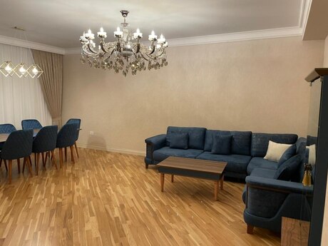 Kirayə 4 otaqlı mənzil, 160 m², 28 May: 3 000 ₼/ay 2