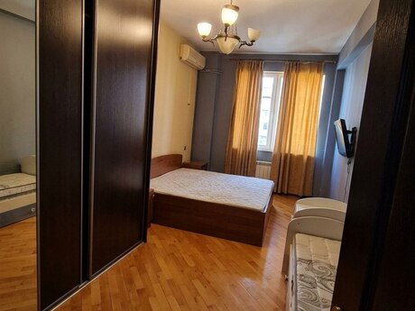 Kirayə 2 otaqlı mənzil, 55 m², Şah İsmayıl Xətai: 800 ₼/ay 4