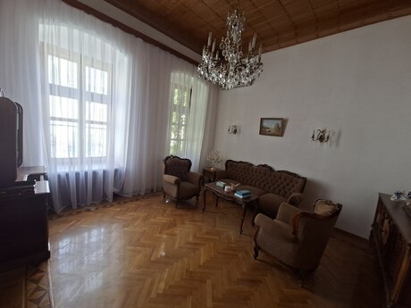 Аренда: 5-комнатная квартира, 230 м², Nizami: 2 500 ₼/мес 5
