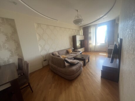 Kirayə 3 otaqlı mənzil, 100 m², Ağ şəhər: 700 ₼/ay 2