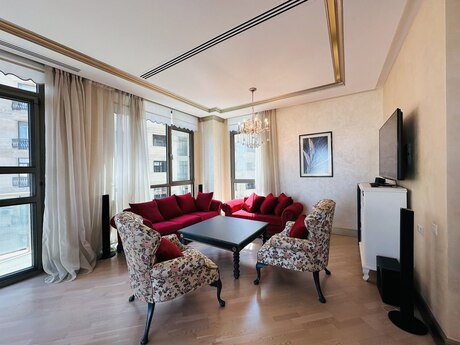 3 otaq · 175 m² · 5/18 mərtəbə, İçəri Şəhər
