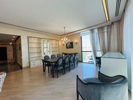 3-room apartment for rent, 175 m², İçəri Şəhər: 3 000 ₼/mo 2