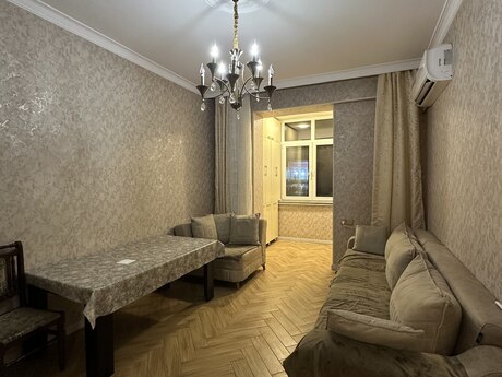 Объявление №6438199 - Баку, м. Ази Асланов, 2-комн., 65 м², 2/17 этаж