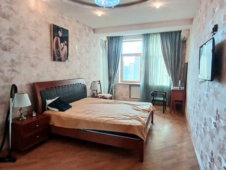 3 otaqlı mənzil, 161 m², 28 May: 460 000 ₼ 5