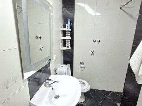 Kirayə 2 otaqlı mənzil, 60 m², İnşaatçılar: 550 ₼/ay 4