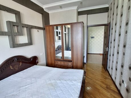 Kirayə 2 otaqlı mənzil, 60 m², İnşaatçılar: 550 ₼/ay 2