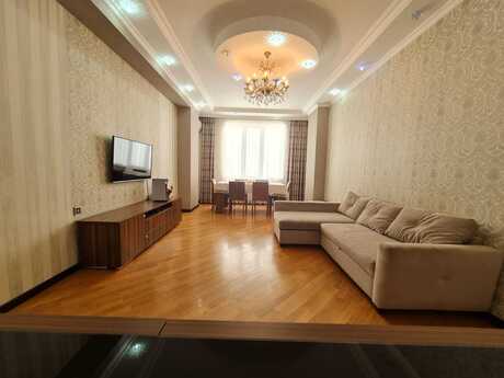 2 otaqlı mənzil, 90 m², Nizami: 310 000 ₼ 2