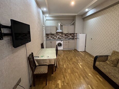 2-room apartment for rent, 50 m², Qara Qarayev: 650 ₼/mo 2