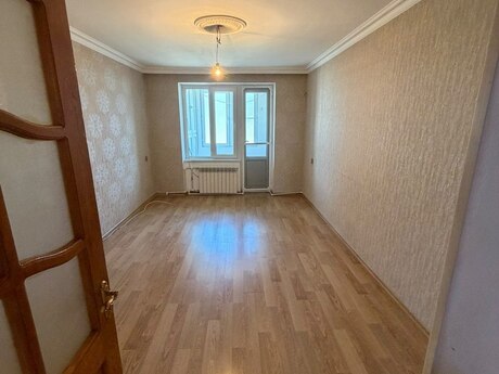 Bakıxanovda 3 otaqlı köhnə tikili mənzil satılır, 60 m², 158 000 AZN, şəkil 2 / 12