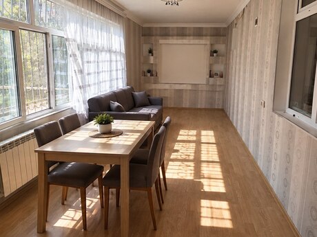 3-room apartment for rent, 80 m², 7-ci mikrorayon: 200 ₼/mo 4