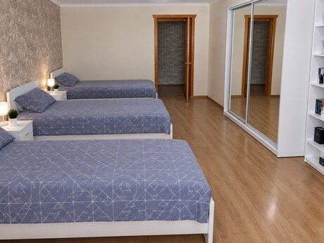 3-room apartment for rent, 80 m², 7-ci mikrorayon: 200 ₼/mo 3