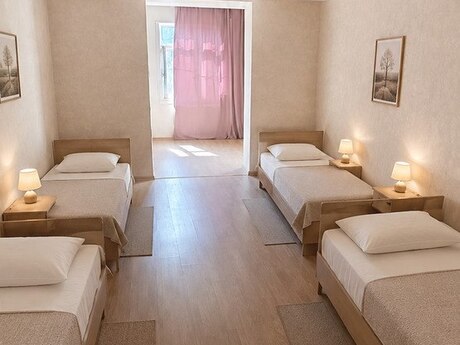3-room apartment for rent, 80 m², 7-ci mikrorayon: 200 ₼/mo 2