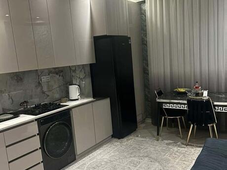 1 Xalqlar Dostluğu