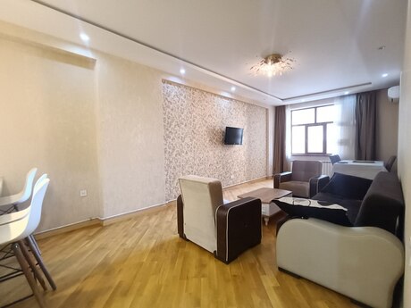 Kirayə 3 otaqlı mənzil, 120 m², Şah İsmayıl Xətai: 1 100 ₼/ay 3