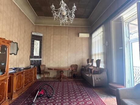 6 otaqlı mənzil, 160 m², Sahil: 400 000 ₼ 4