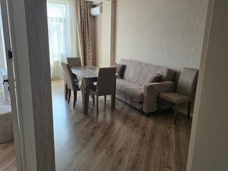 Kirayə 2 otaqlı mənzil, 58 m², İnşaatçılar: 700 ₼/ay 3