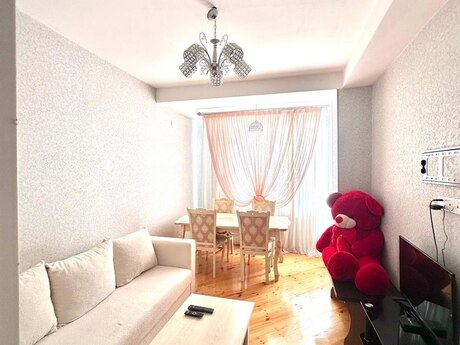 Elan №6438742 - Bakı, Abşeron r., 2 otaqlı, 70 m², 9/18 mərtəbə