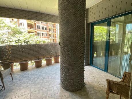 4-room apartment for rent, 178 m², 28 May: 1 600 ₼/mo 5