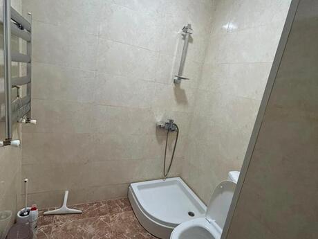 4-room apartment for rent, 137 m², Binəqədi: 150 ₼/mo 5