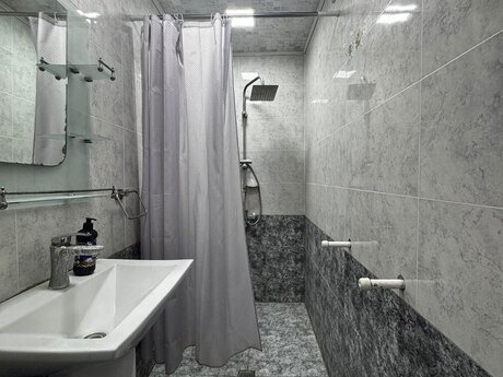 2-room new-build apartment for sale in Qurtuluş 93 residence, 48 m², 81 000 AZN, photo 2 / 12