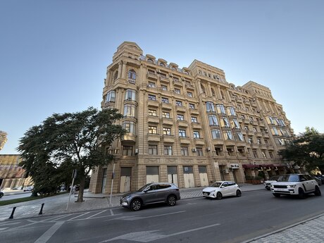 4 rooms · 160 m² · floor 2/5, Nəriman Nərimanov