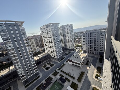 4-комнатная квартира, 190 м², 20 Yanvar: 418 000 ₼ 3