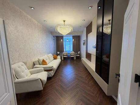 3-комнатная квартира, 139 м², Neftçilər: 368 000 ₼ 3