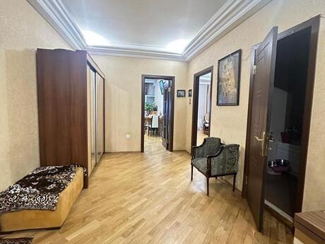 Elan №5633306 - Bakı, 8 Noyabr m., 3 otaqlı, 120 m², 14/17 mərtəbə