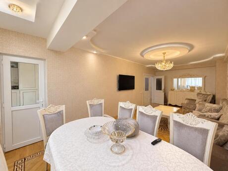 3 otaqlı mənzil, 130 m², Nəriman Nərimanov: 320 000 ₼ 2