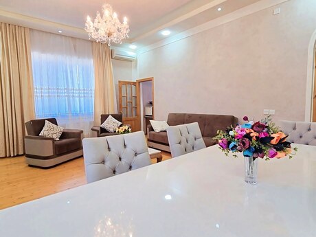 8 otaqlı həyət evi, 440 m², Görədil: 450 000 ₼ 5