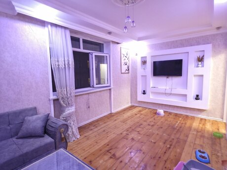 Elan №6439367 - Bakı, Bakıxanov q., 3 otaqlı, 68 m², 4/5 mərtəbə