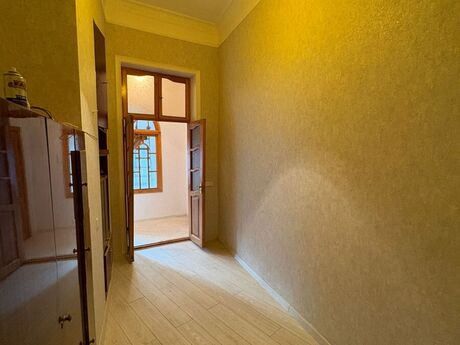 3-комнатная квартира, 90 м², İçəri Şəhər: 225 000 ₼ 2