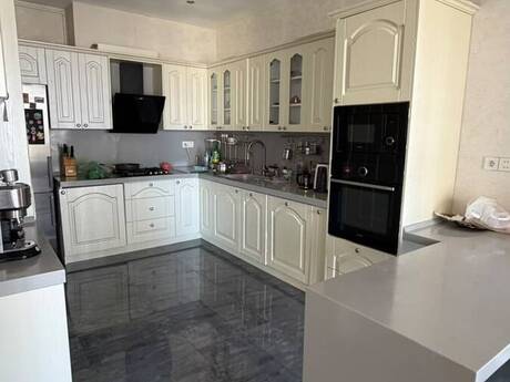 Kirayə 4 otaqlı mənzil, 140 m², Şah İsmayıl Xətai: 1 599 ₼/ay 4