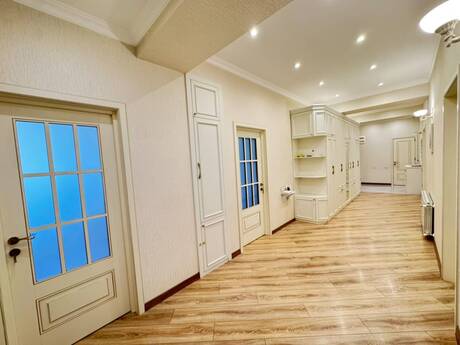 4-room apartment for rent, 170 m², Ağ şəhər: 2 700 ₼/mo 3