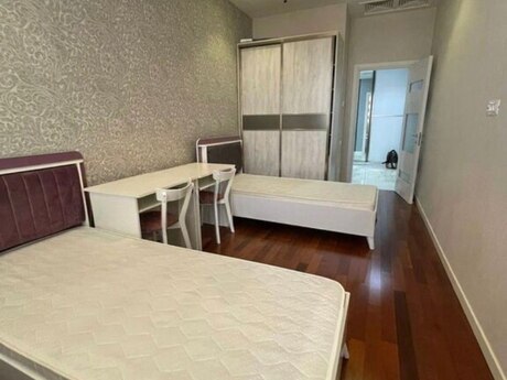 3-room apartment for rent, 105 m², İçəri Şəhər: 1 800 ₼/mo 5