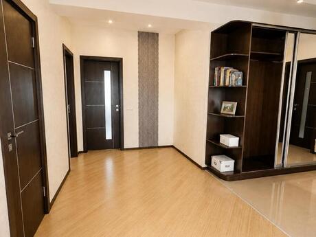 3 otaqlı mənzil, 140 m², Nizami: 500 000 ₼ 3
